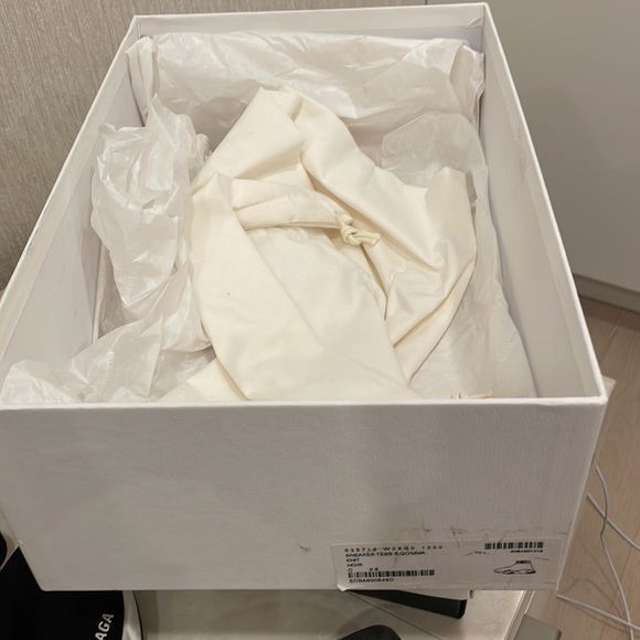 BALENCIAGA BLACK AND WHITE SOCK SNEAKER - Picture 7 of 8